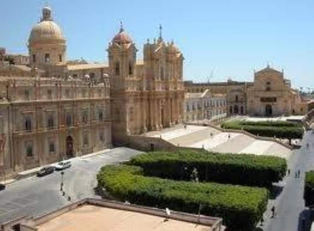 Casa Paolo In Val Di Noto Holiday home *